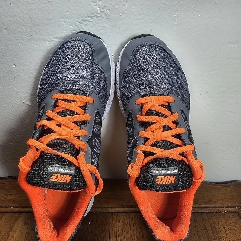 Nike Downshifter 6 kids Shoes Size 5.5Y